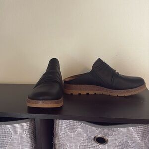 Euro soft leather clog